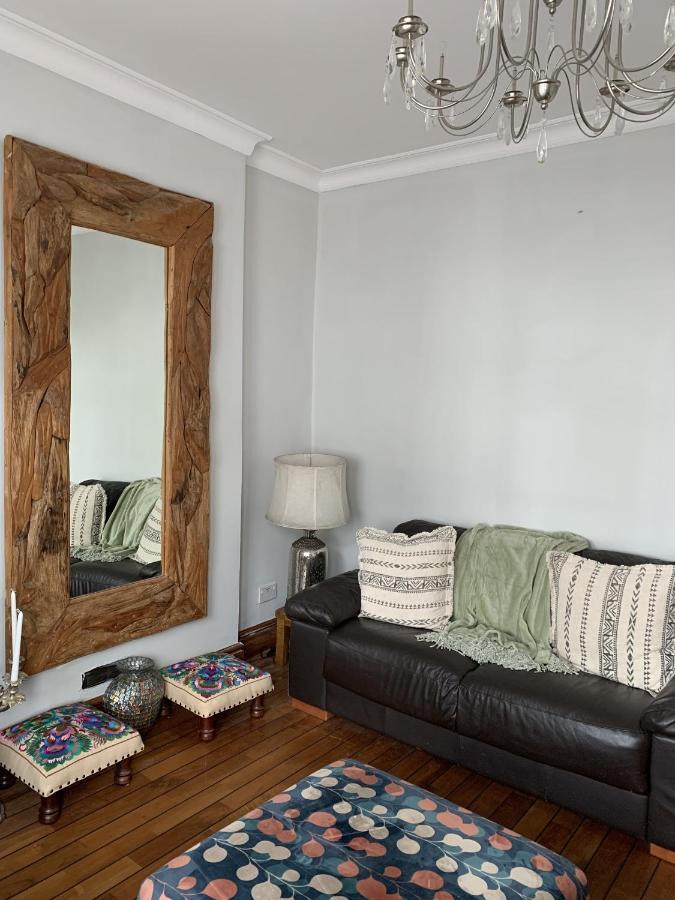 Adanhouse-Stockland Spacious 5 Bedroom House Sleeps 12 Private Garden Cardiff Exterior photo